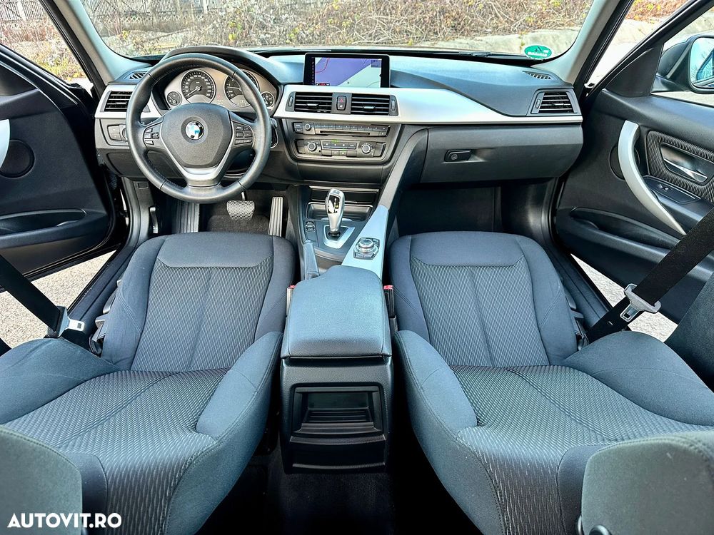 BMW Seria 3 320i Aut. - 5