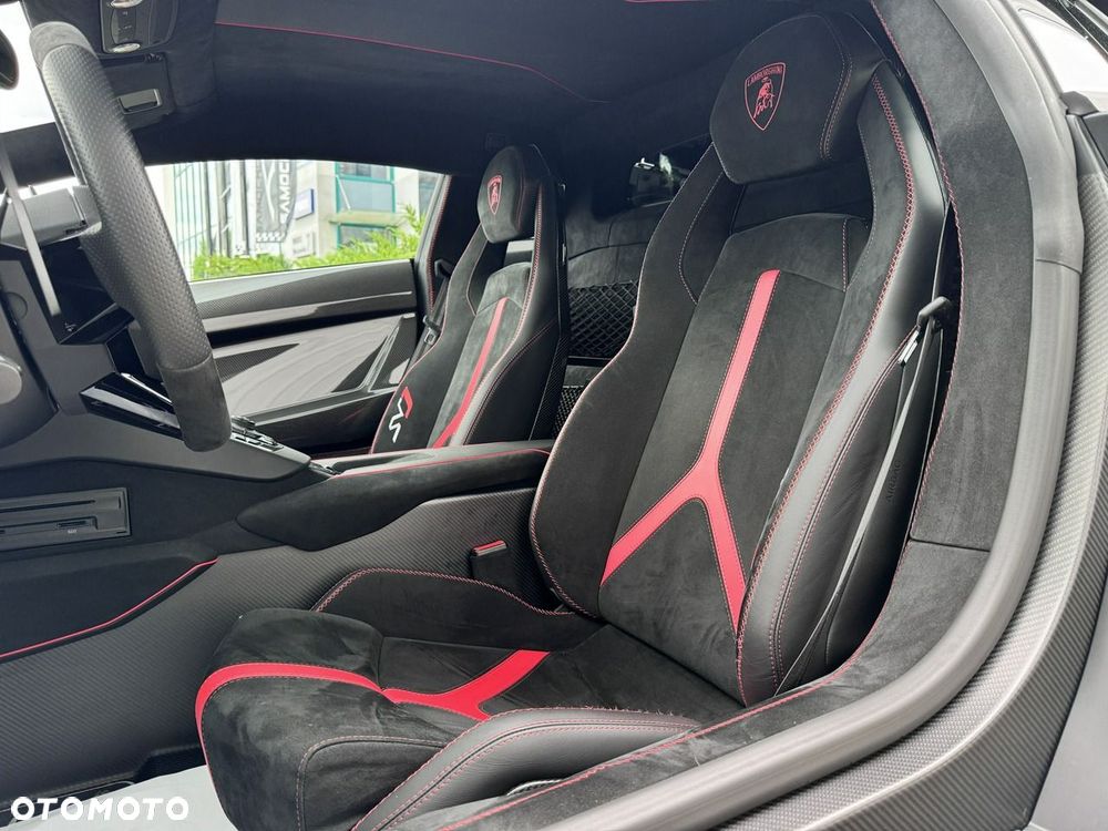 Lamborghini Aventador - 19