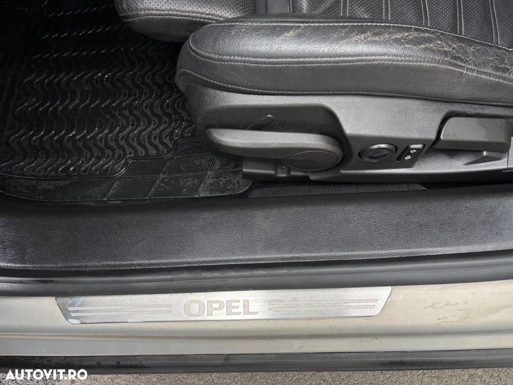Opel Insignia - 10
