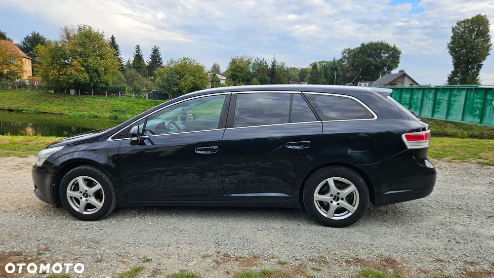 Toyota Avensis 2011 photo 4
