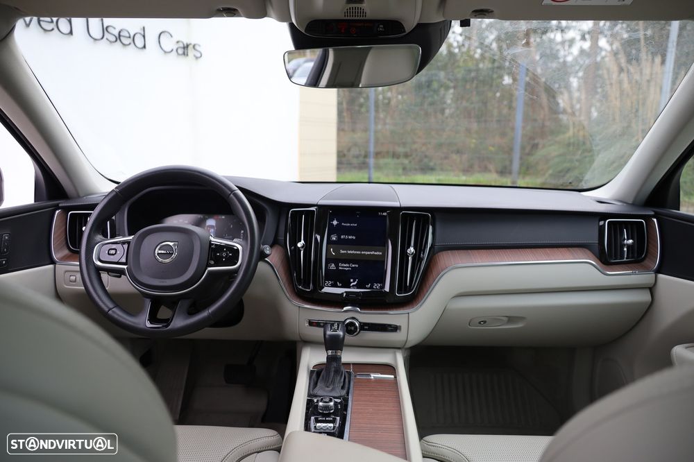 Volvo XC 60 2.0 D4 Inscription AWD Geartronic - 19