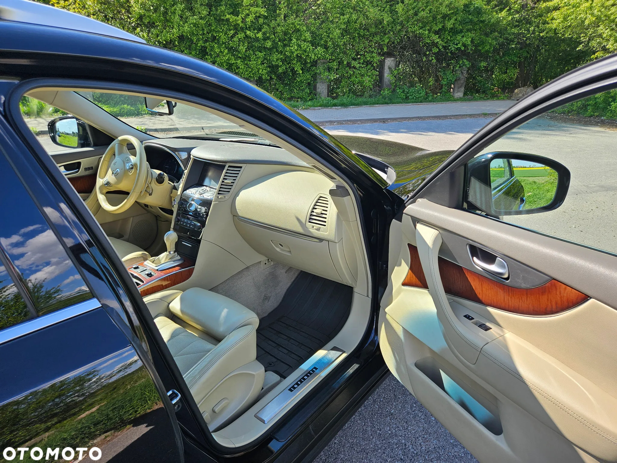 Infiniti QX70 3.0d S Premium - 12