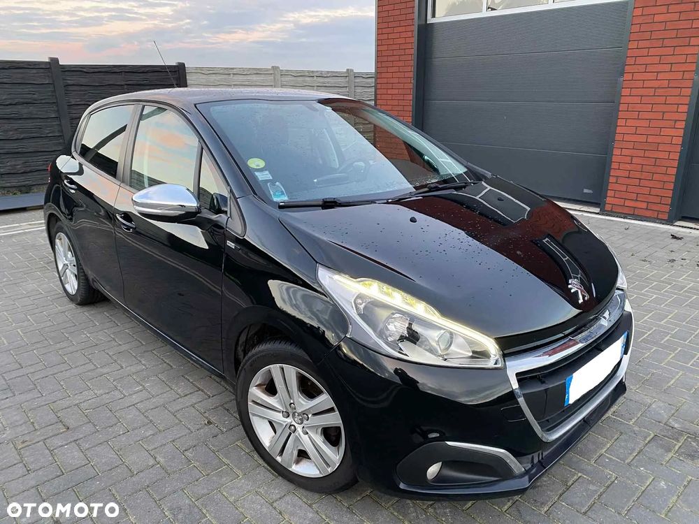 Peugeot 208 1.6 BlueHDi Allure S&S - 38