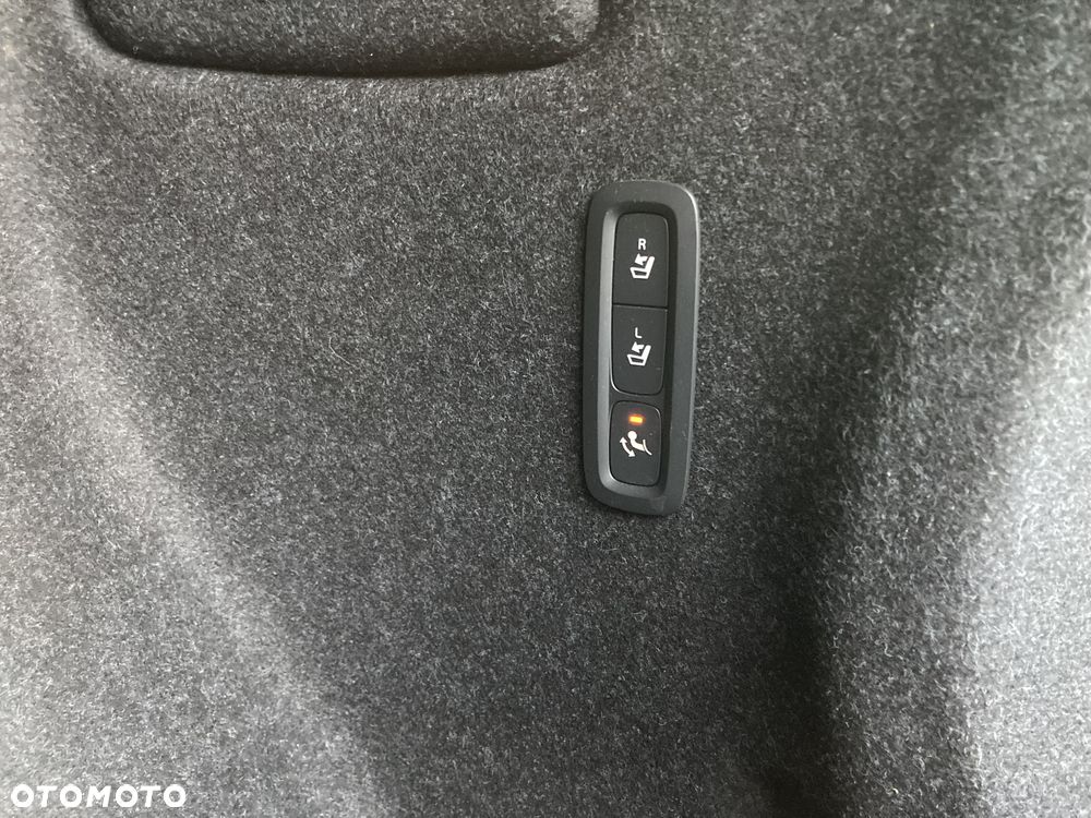Volvo XC 40 - 34