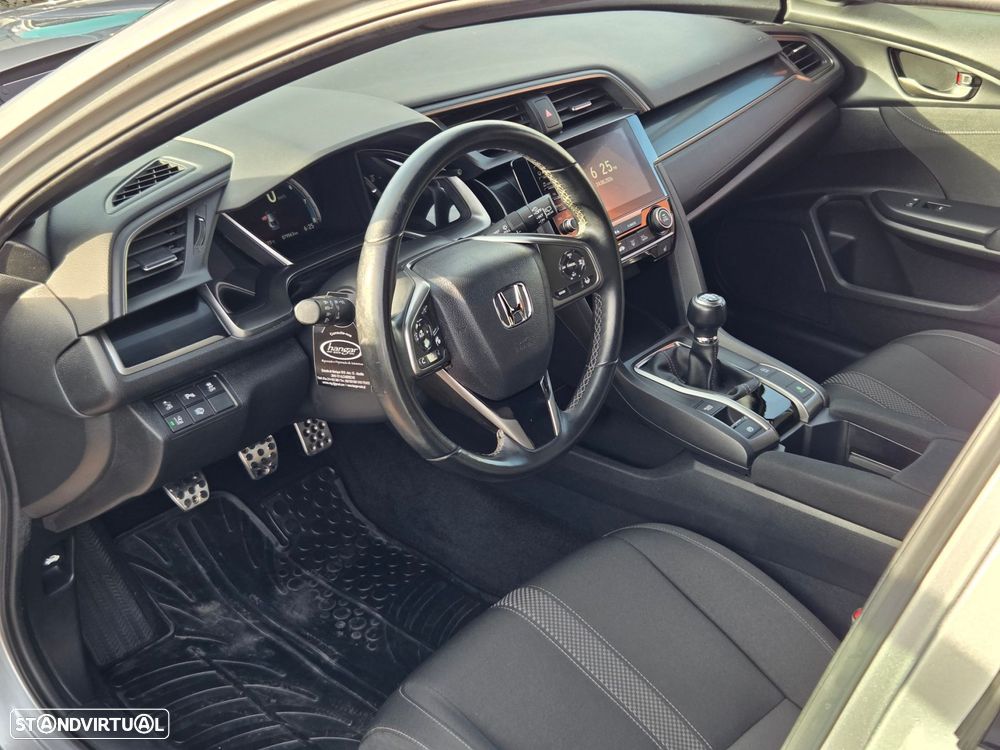 Honda Civic 1.0 i-VTEC Executive - 21