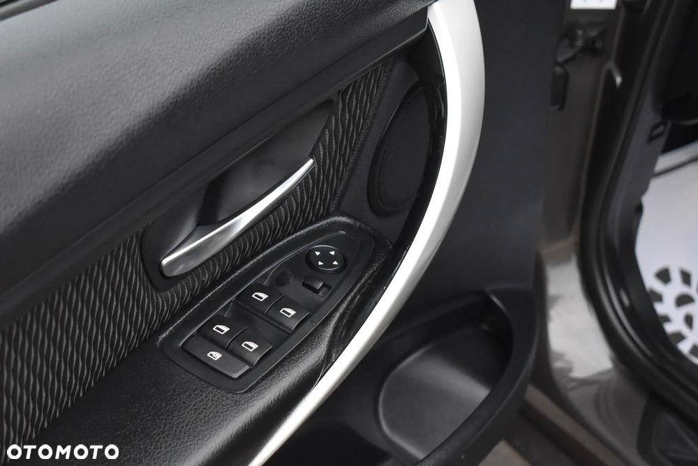 BMW Seria 3 - 21