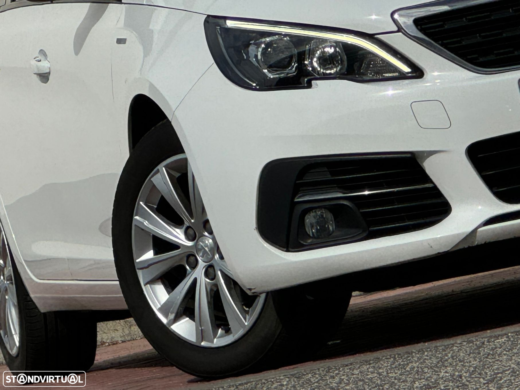 Peugeot 308 SW 1.6 BlueHDi Style J17 - 33