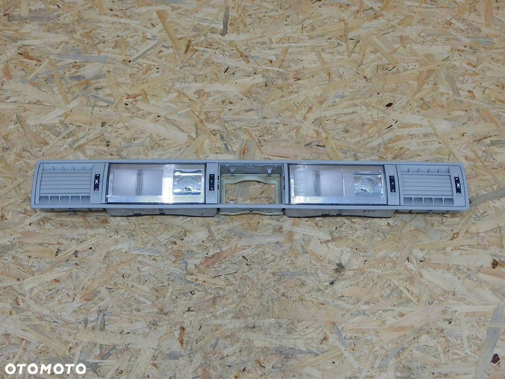 vw t5 multivan kratka nawiewu podsufitki mocowanie lampka listwa - 1