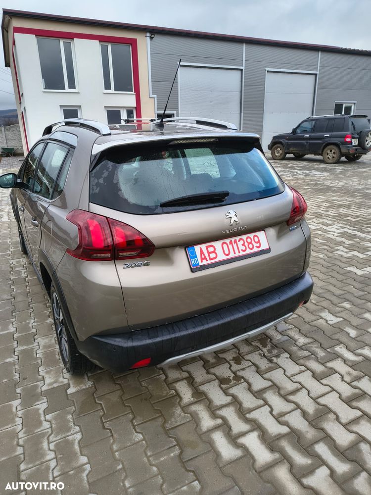 Peugeot 2008 1.2 PureTech Turbo EAT6 S&S Allure - 12