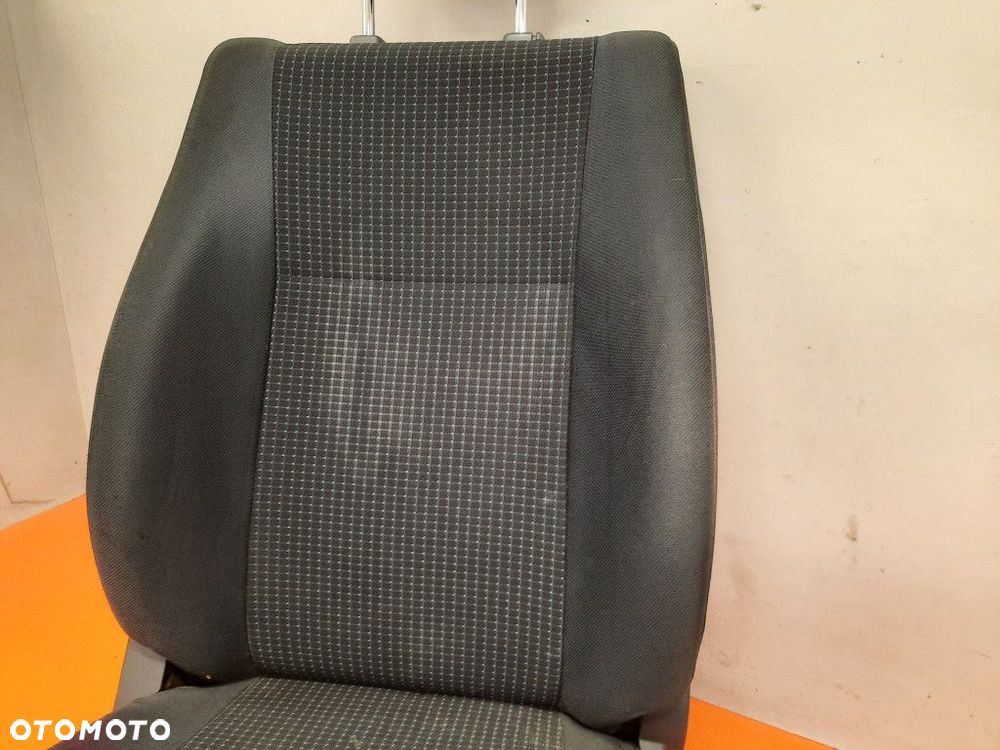 SUZUKI SWIFT IV MK6 04-10 FOTEL PASAŻERA - 3