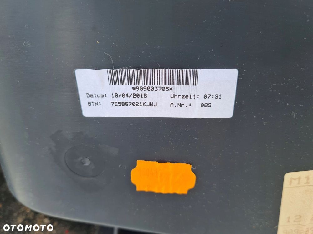 VW T6 MULTIVAN HIGHLINE tapicerka boczek drzwi lewy przód 7E5867021K - 2