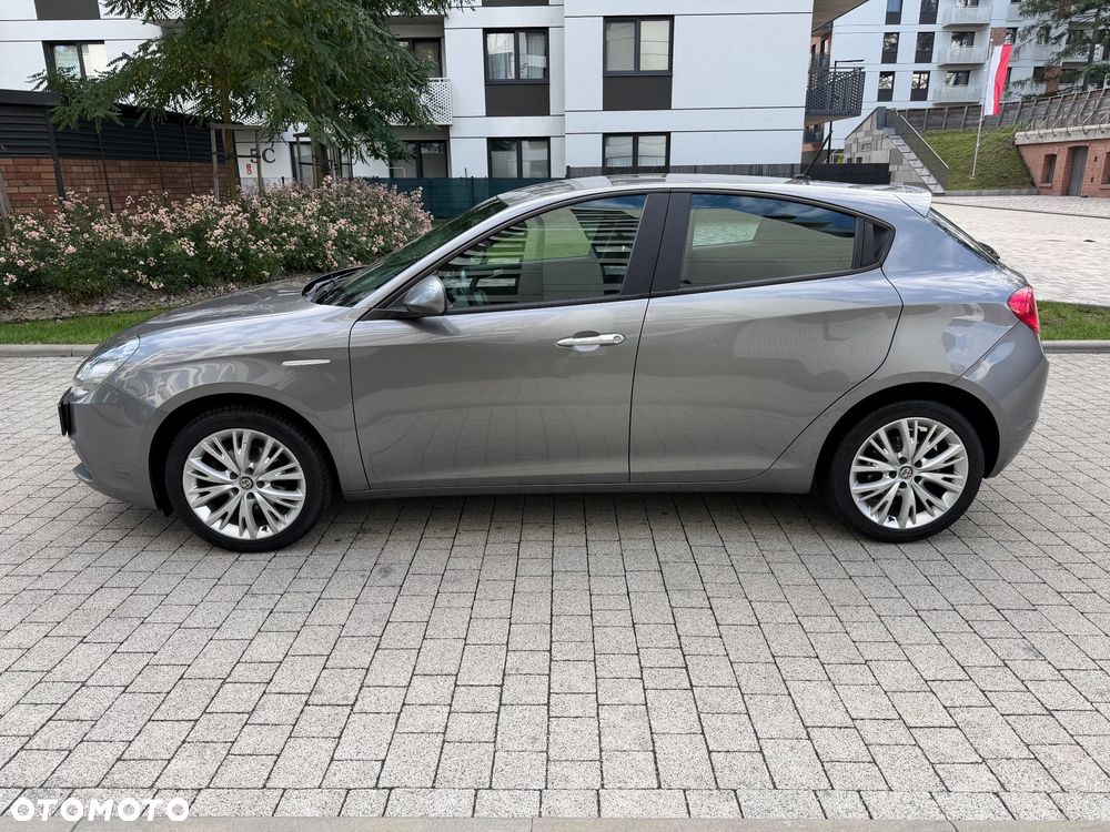 Alfa Romeo Giulietta - 2