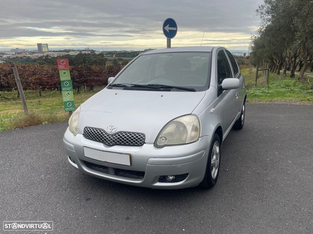 Toyota Yaris 1.0 Terra AC - 2