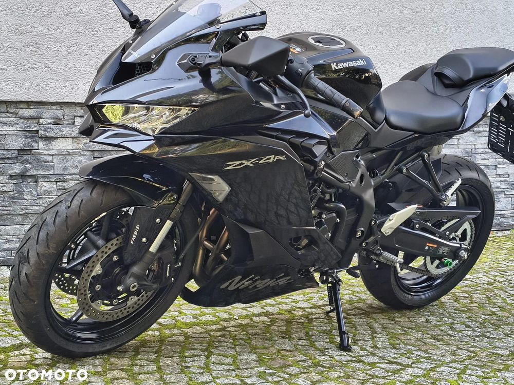 Kawasaki ZX - 32