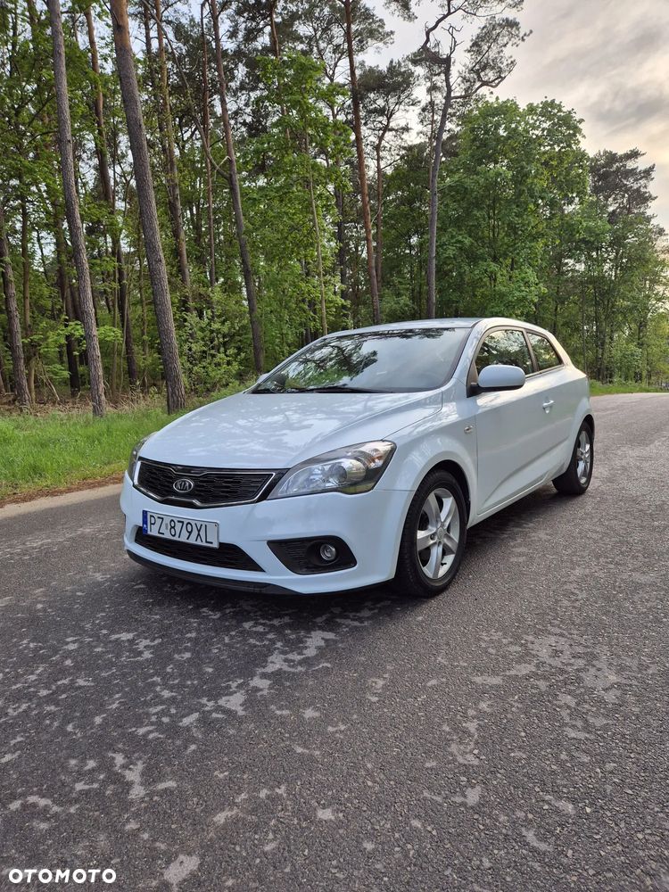 Kia Ceed - 8
