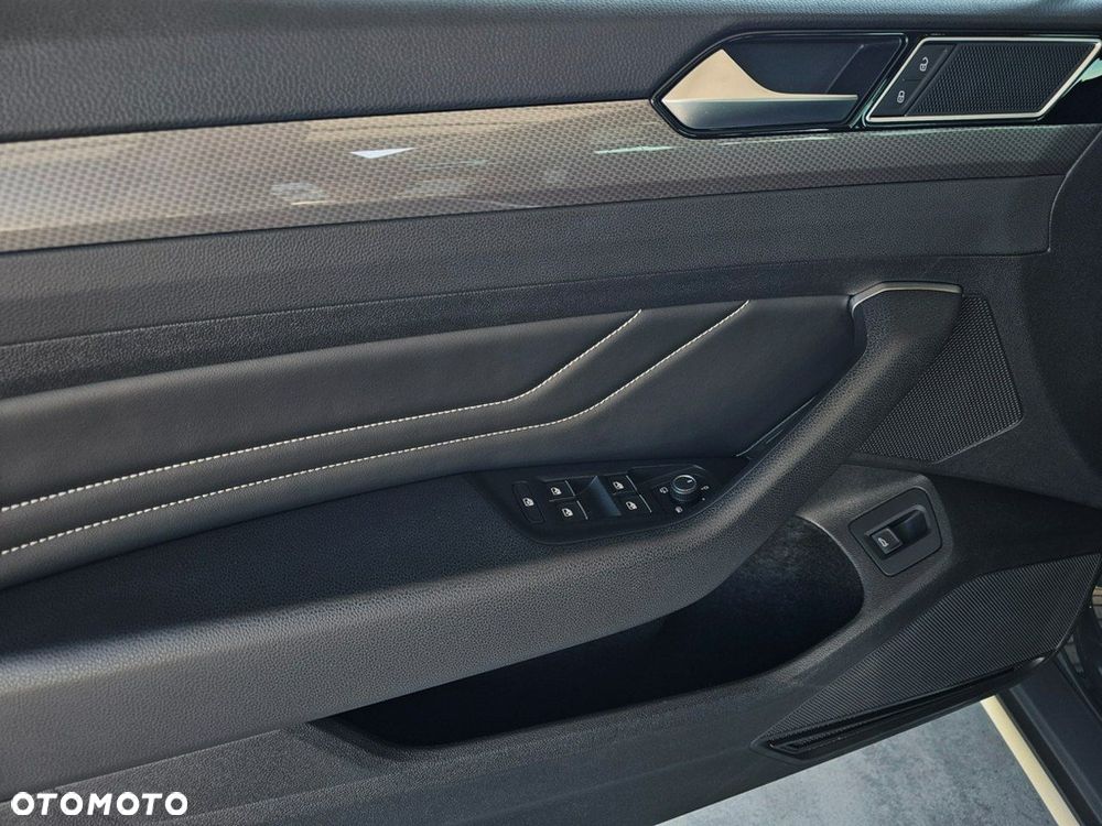 Volkswagen Passat Alltrack - 14