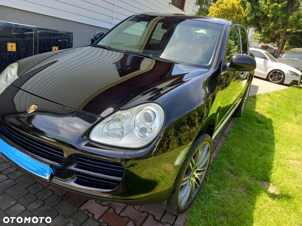 Porsche Cayenne - 21