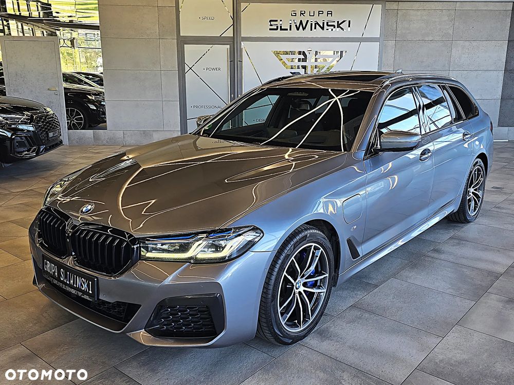 BMW Seria 5 2021 photo 2