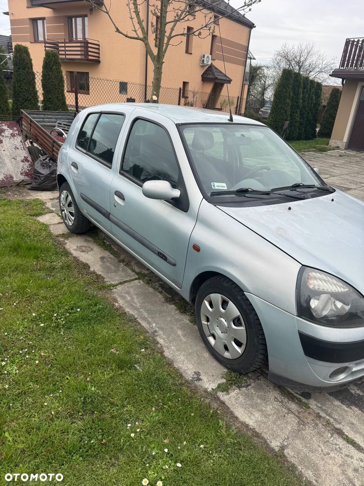 Renault Clio - 2