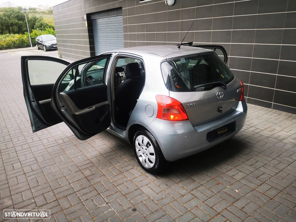 Toyota Yaris 1.0 VVT-i AC - 12