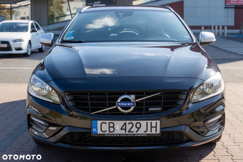 Volvo V60 D3 R-Design - 8