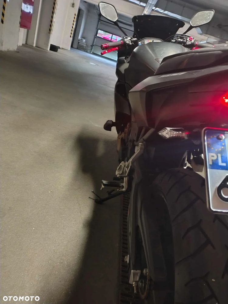 Honda CBR - 16