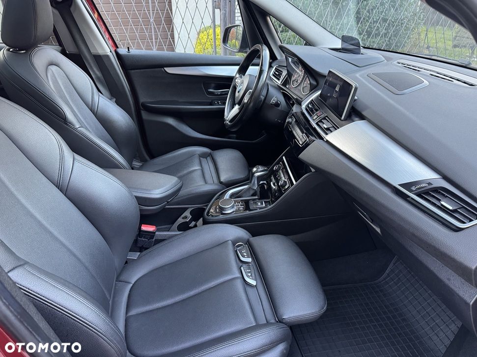 BMW Seria 2 218d Sport-Aut Luxury Line - 7