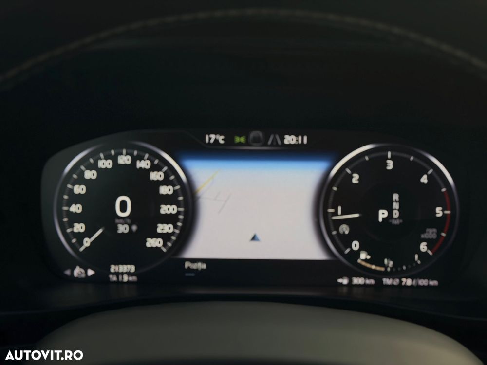 Volvo XC 40 D4 AWD Geartronic R-Design - 21