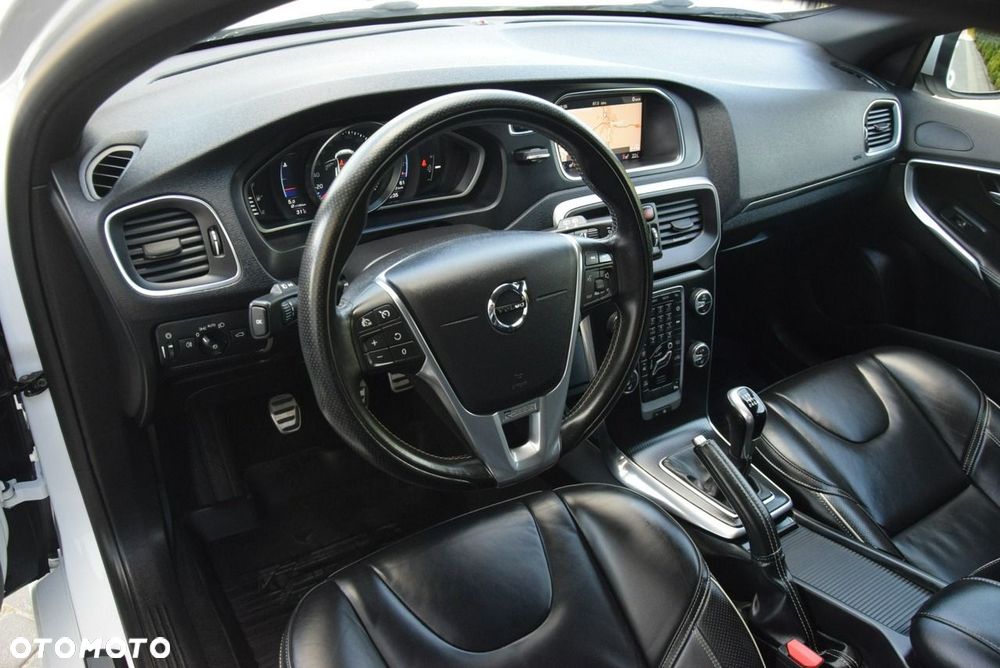 Volvo V40 D2 Kinetic - 33