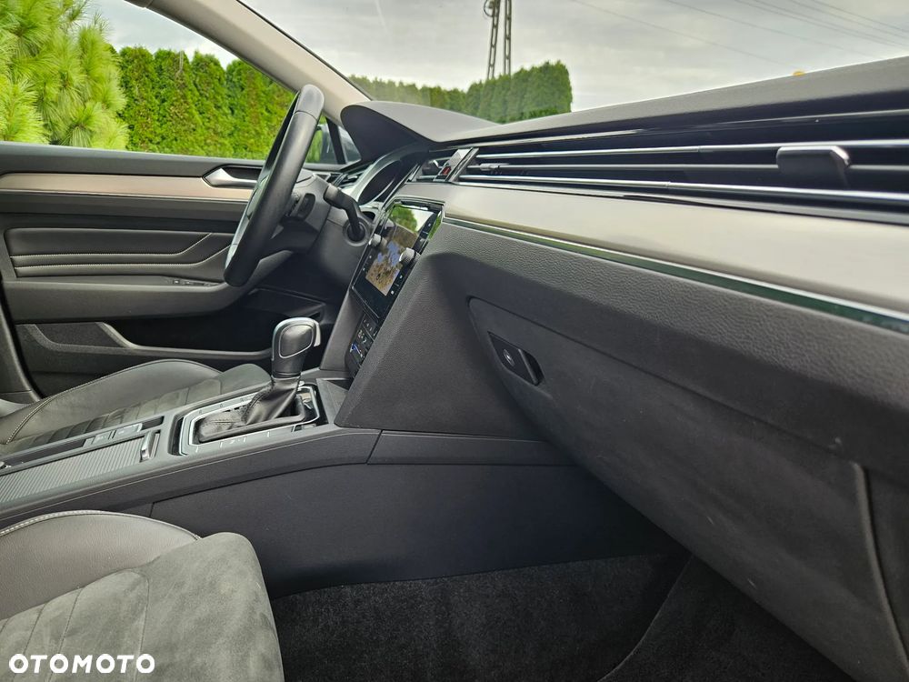Volkswagen Passat - 21