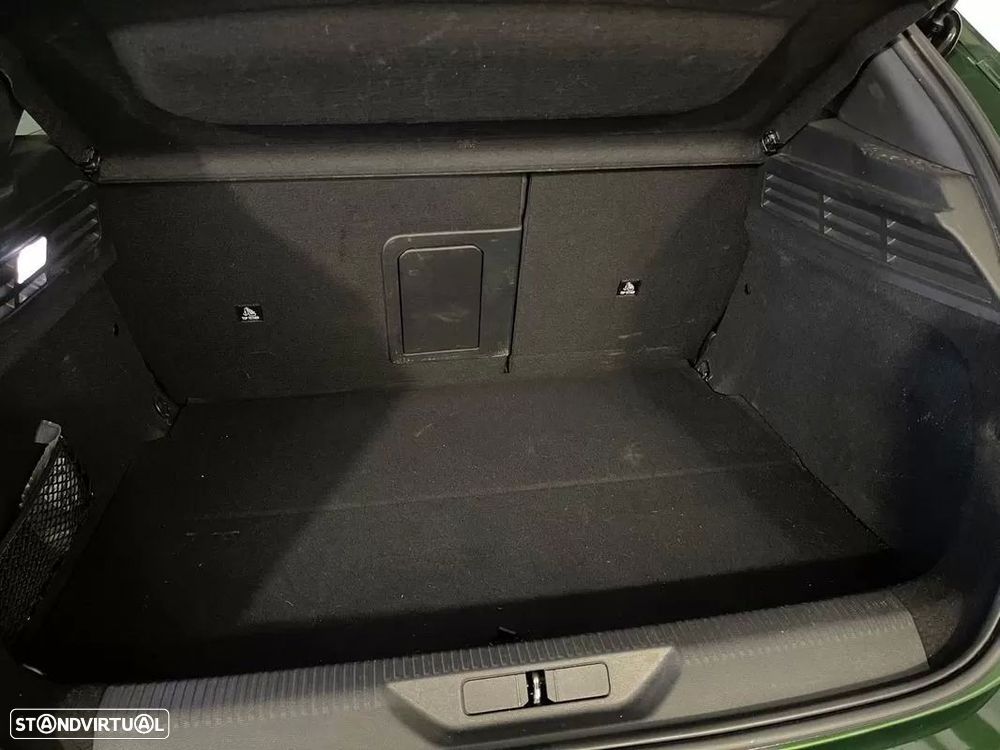 Peugeot 308 1.6 Hybrid Allure e-EAT8 - 34