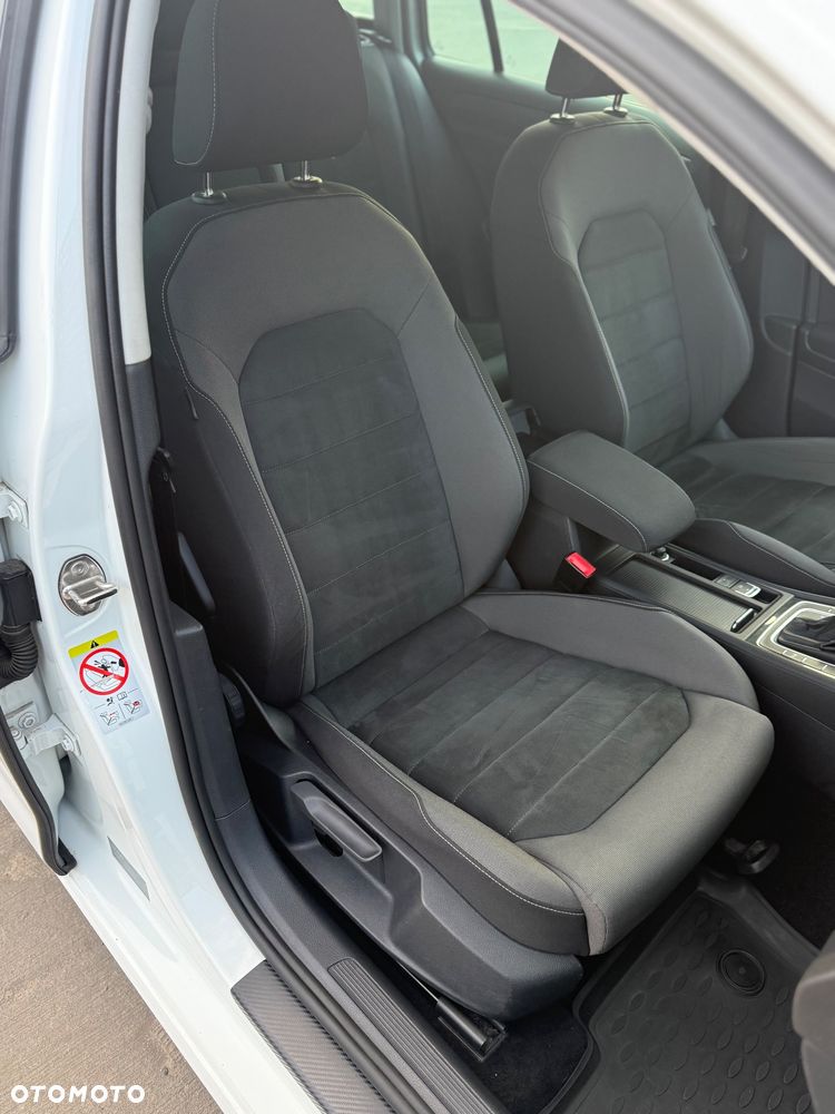 Volkswagen Golf - 18
