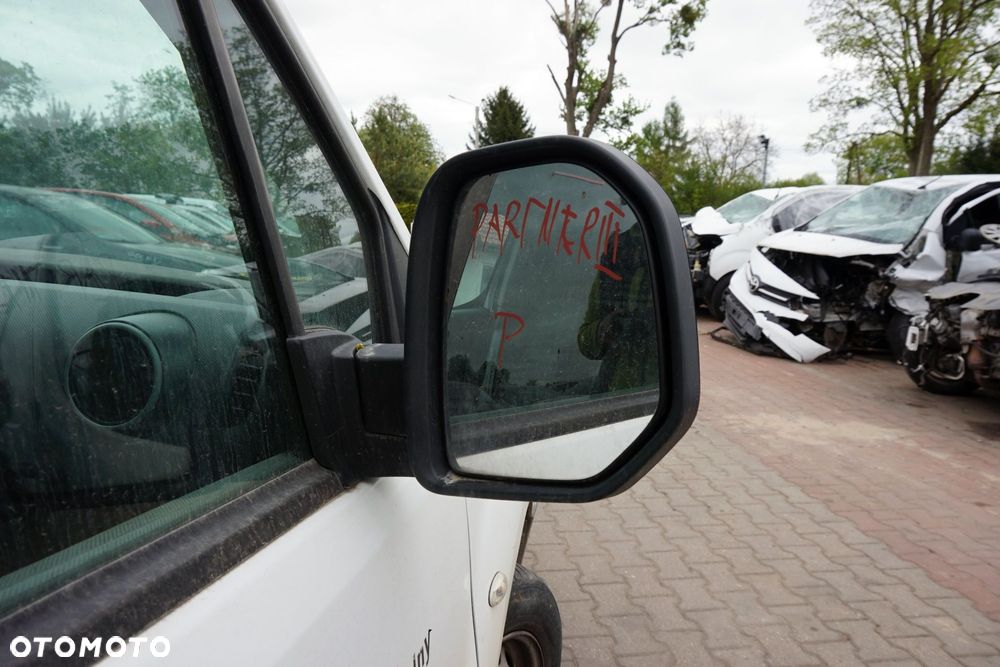 LUSTERKO ELEKTRYCZNE PRAWE PARTNER III B9 EWPA BIAŁY PEUGEOT 2008-2018 - 3