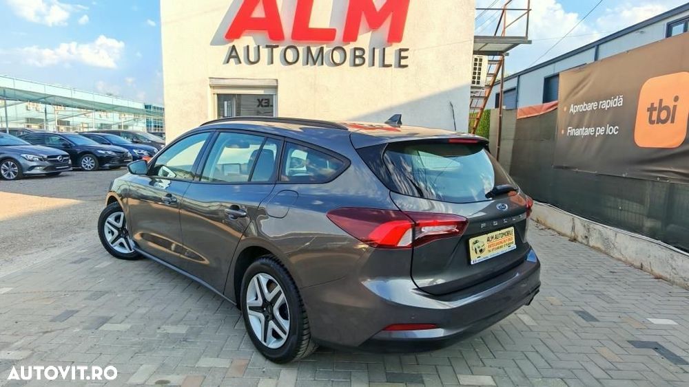 Ford Focus - 9