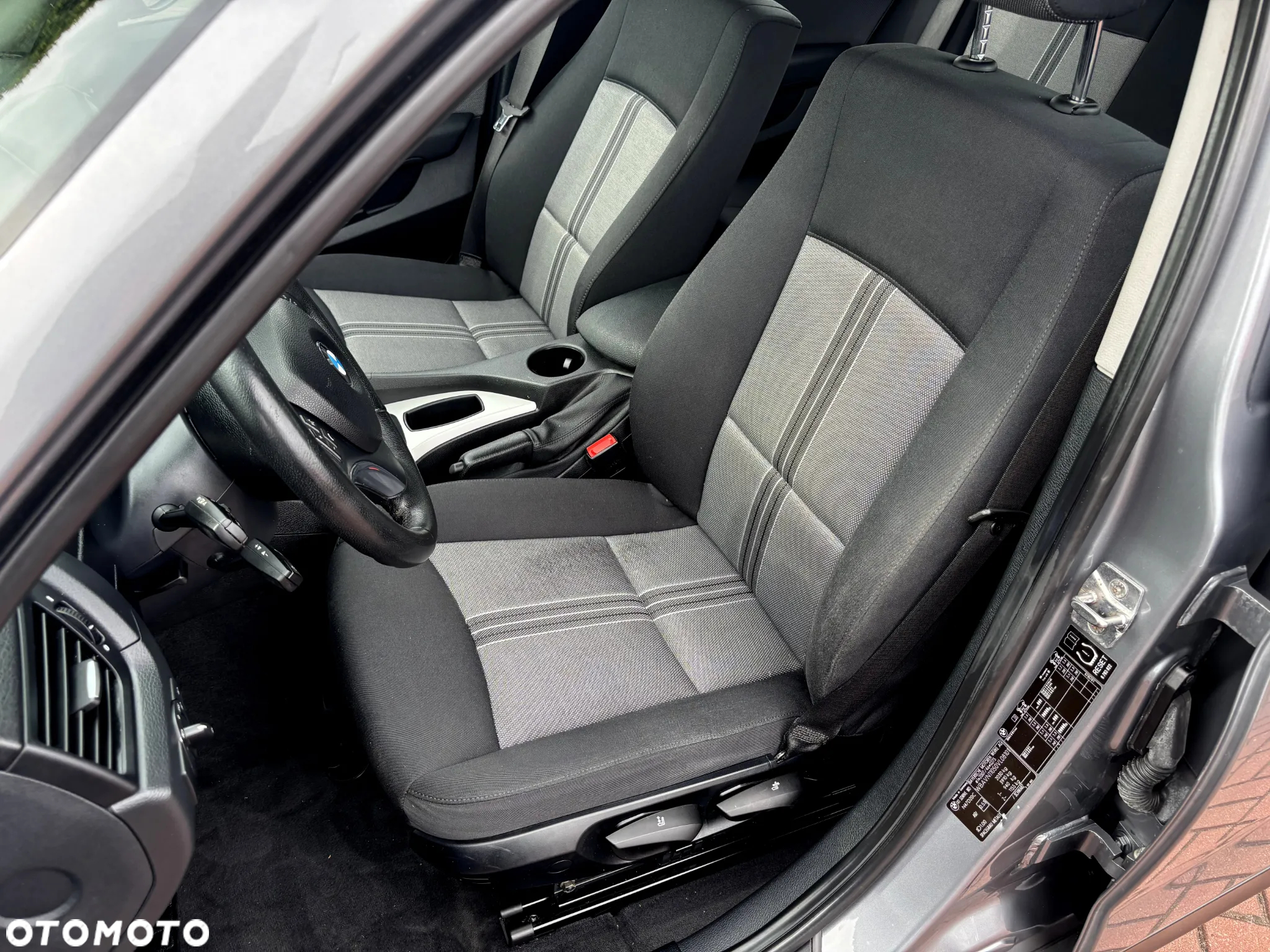 BMW X1 sDrive18d - 13