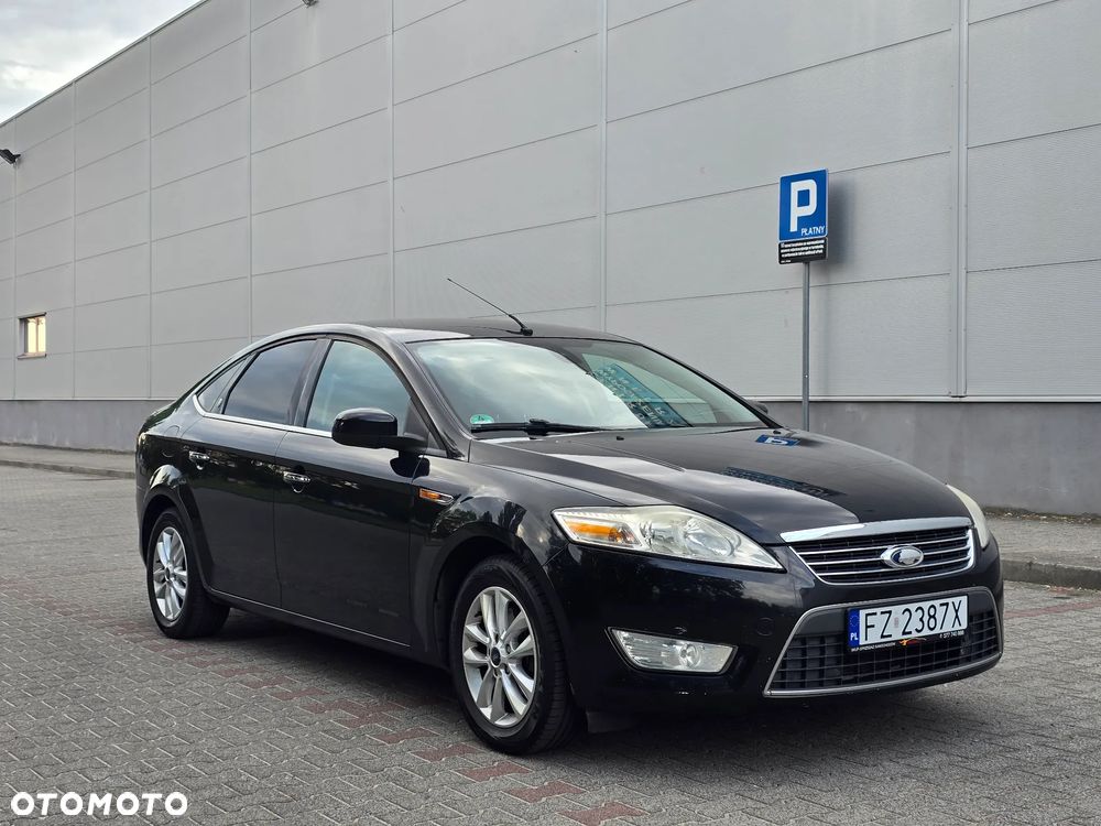 Ford Mondeo 2.0 Ghia - 11