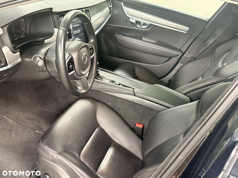Volvo V90 D4 Momentum - 11