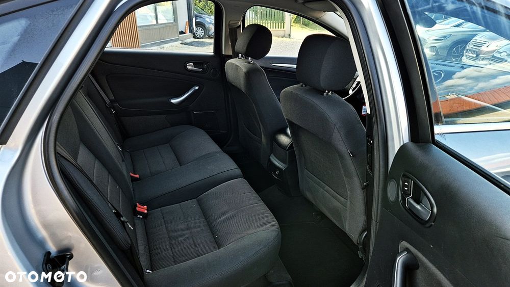 Ford Mondeo 2.0 Platinium X - 35