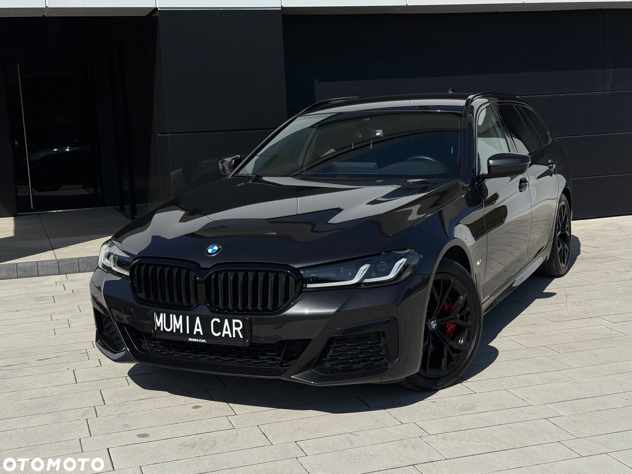 BMW Seria 5 520d xDrive Touring M Sport Edition - 35