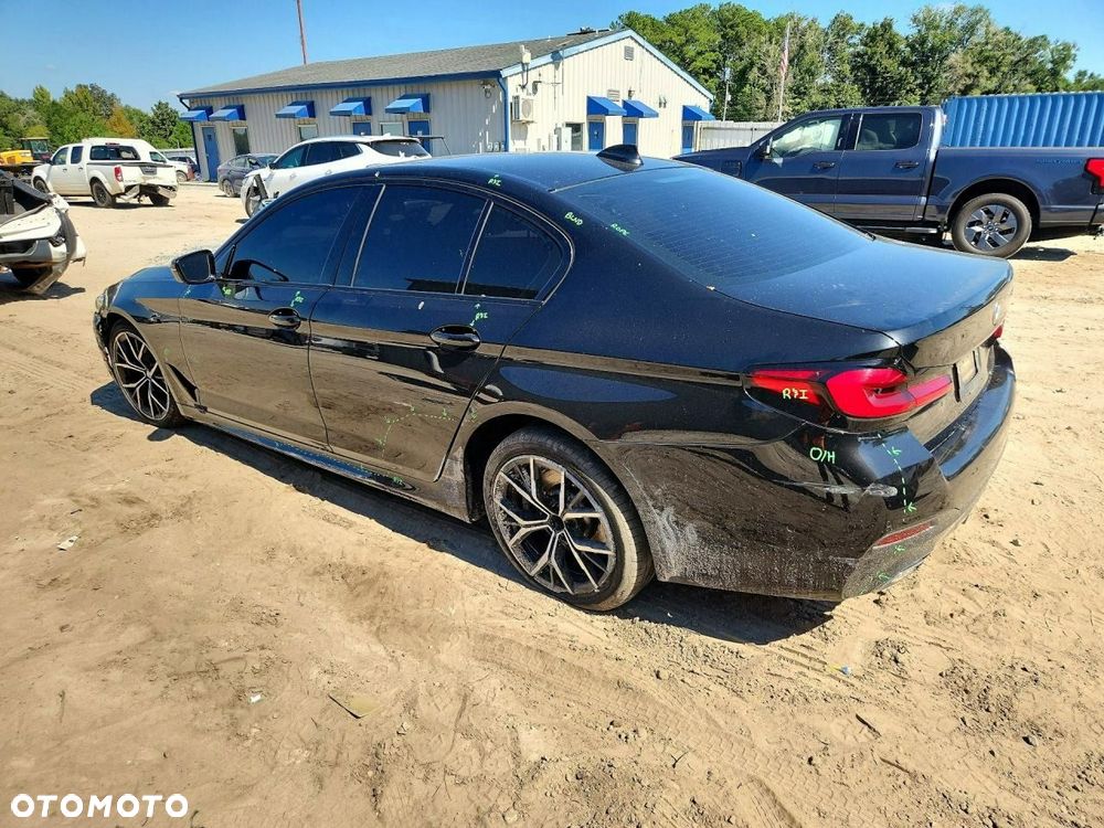 BMW Seria 5 2023 photo 5