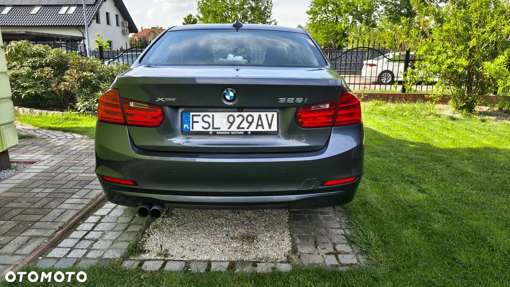 BMW Seria 3 328i xDrive - 2