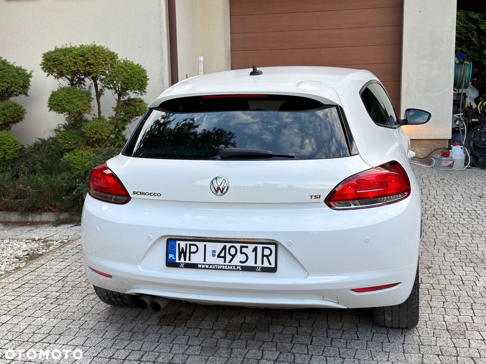 Volkswagen Scirocco 1.4 TSI DSG - 8