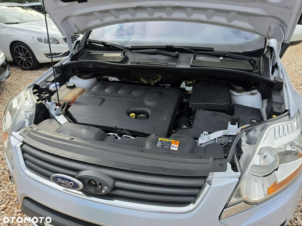 Ford Kuga 2.0 TDCi 4x4 Titanium - 41