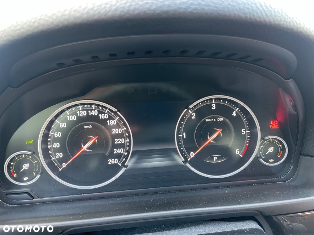 BMW Seria 5 530d xDrive - 22