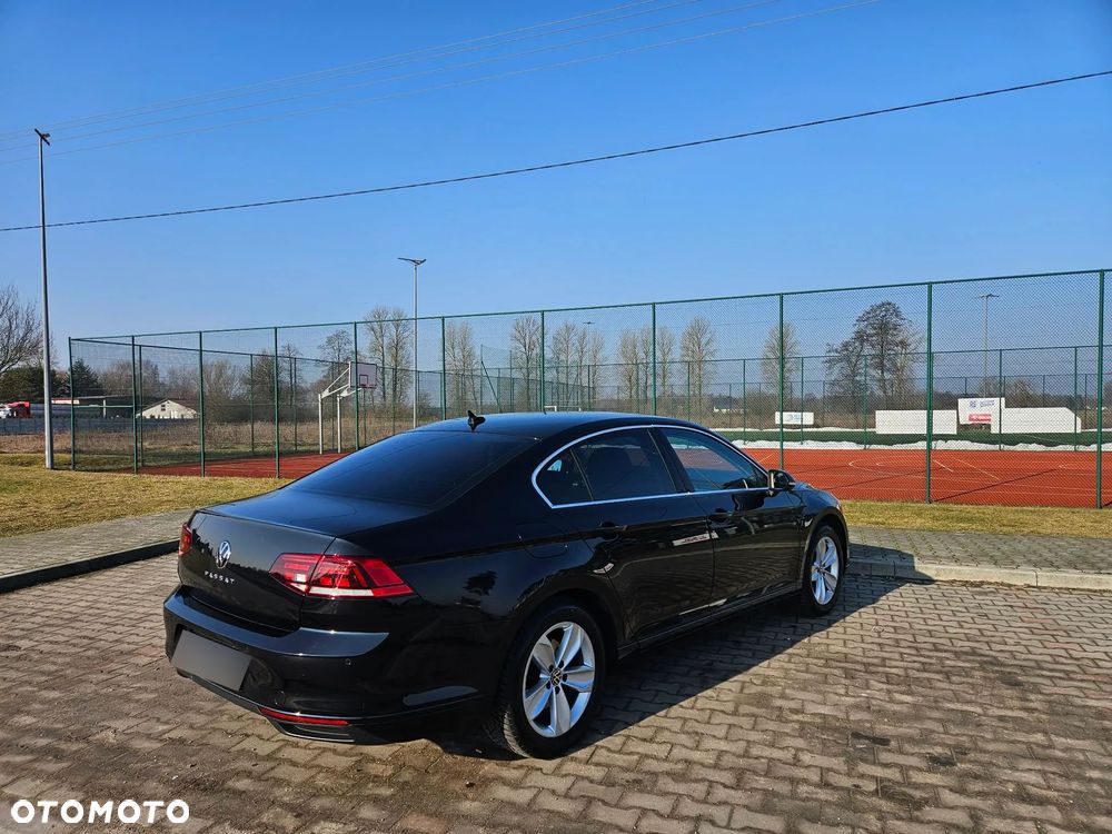 Volkswagen Passat - 5