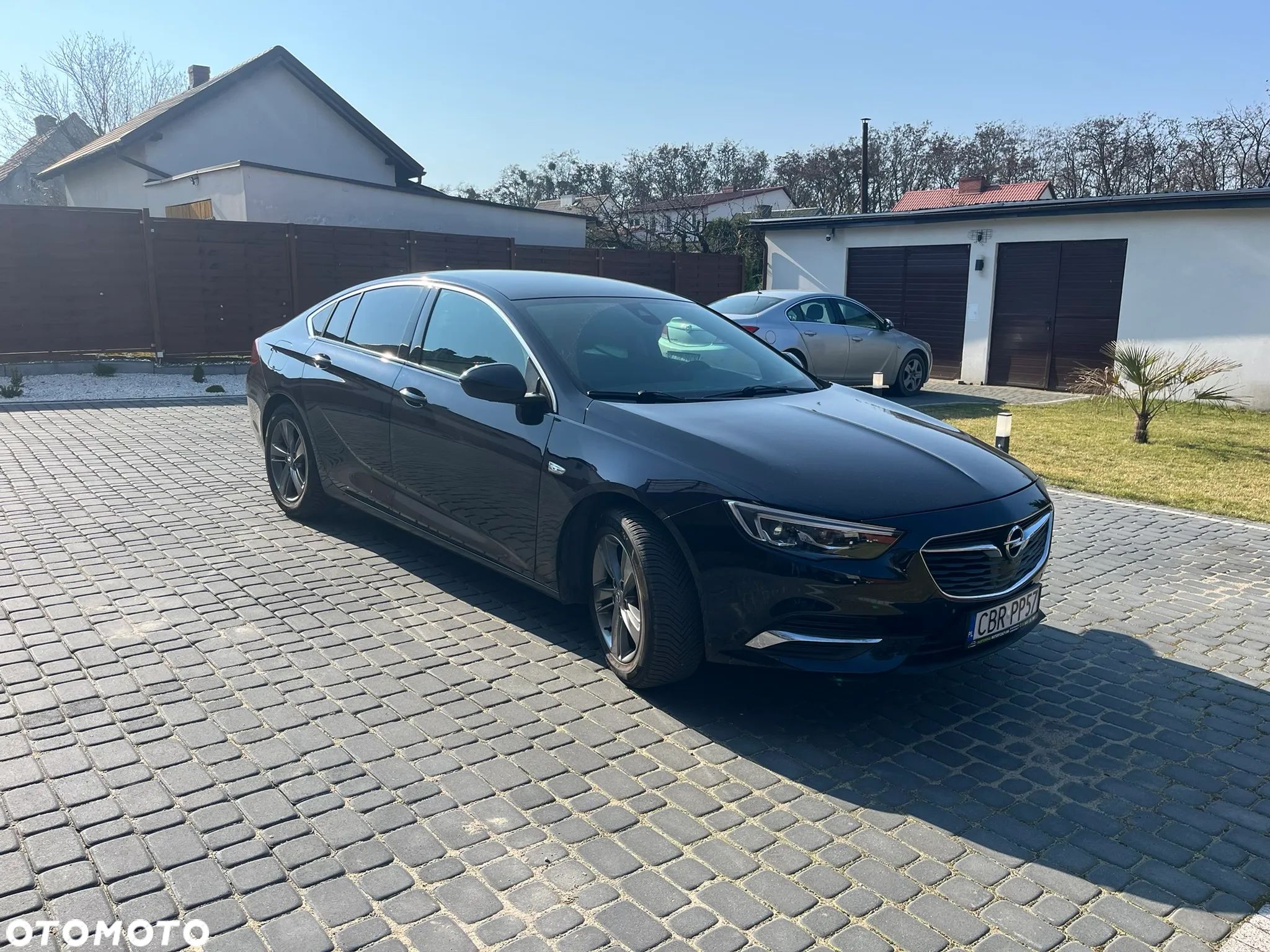 Opel Insignia - 1