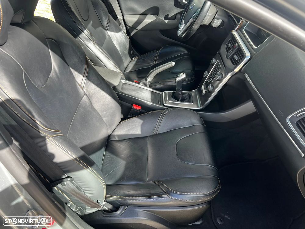 Volvo V40 1.6 D2 R-Design Momentum - 35