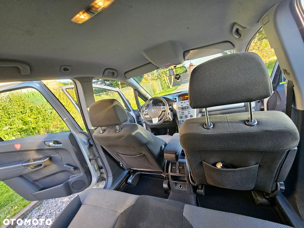 Opel Zafira 1.7 CDTI - 18