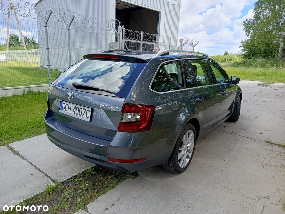 Skoda Octavia 2.0 TDI DSG Style - 3