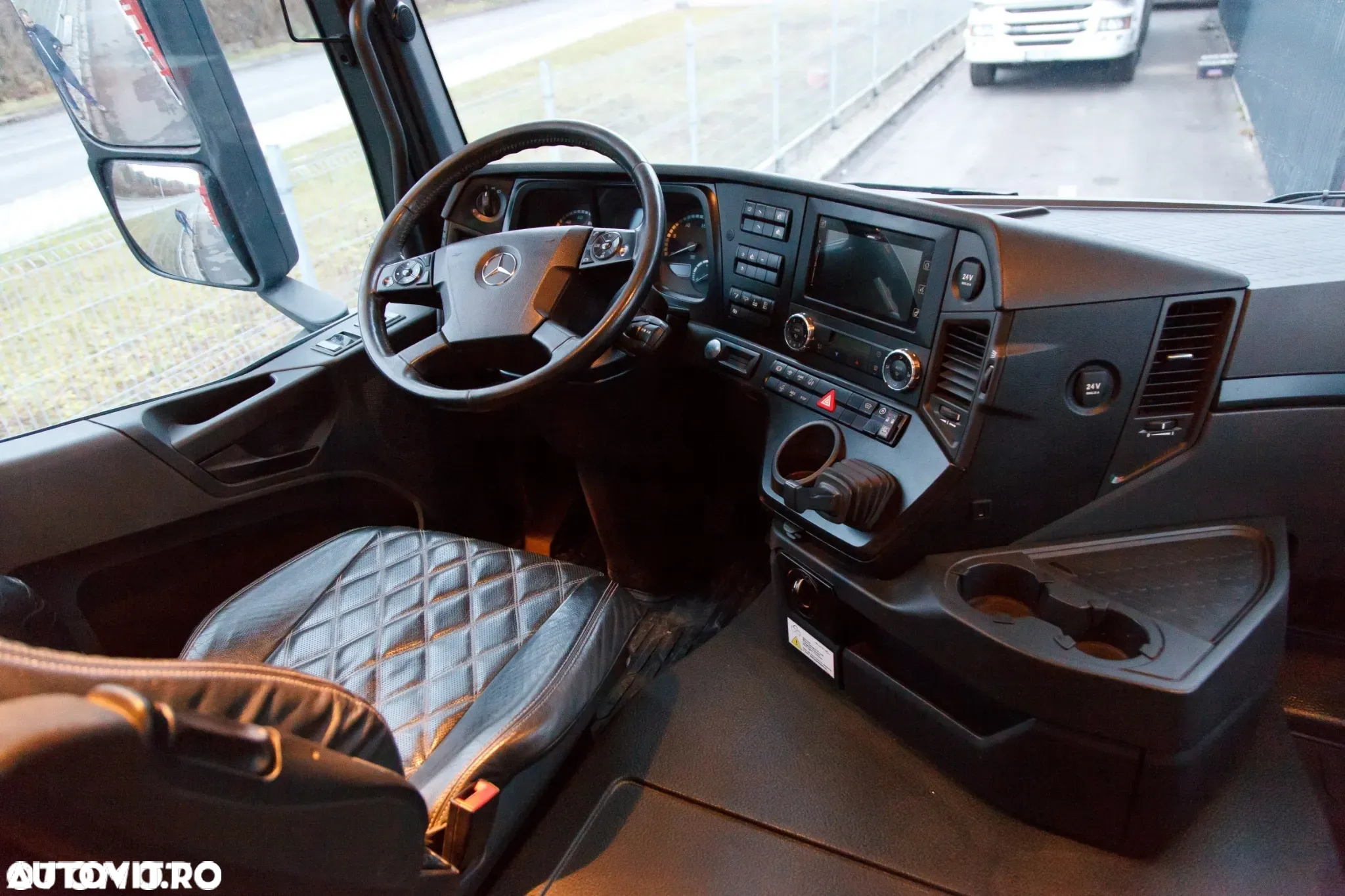 Mercedes-Benz AROCS - 17